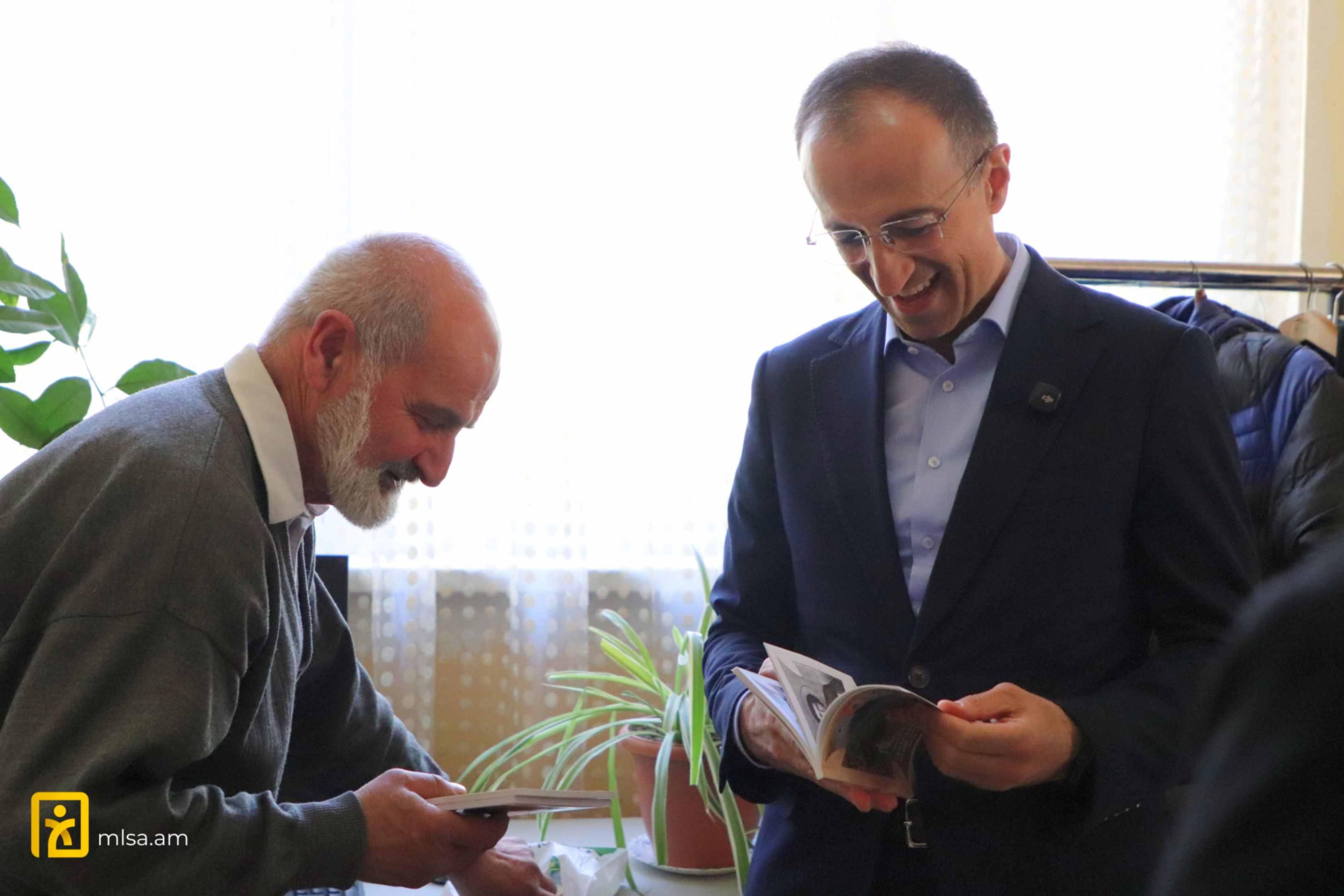 Նախարար Արսեն Թորոսյանն այցելել է «Աուտիզմ ազգային հիմնադրամ», «Լիարժեք կյանք» և «Առաքելություն Հայաստան» հասարակական կազմակերպությունների Երևանում գործող ցերեկային կենտրոններ